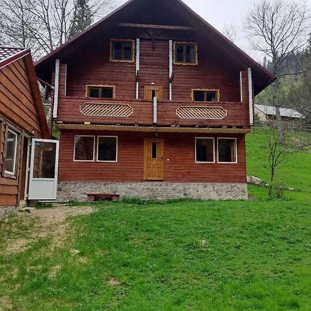 Крайня Хата Synevyrsʼka Polyana Exterior foto